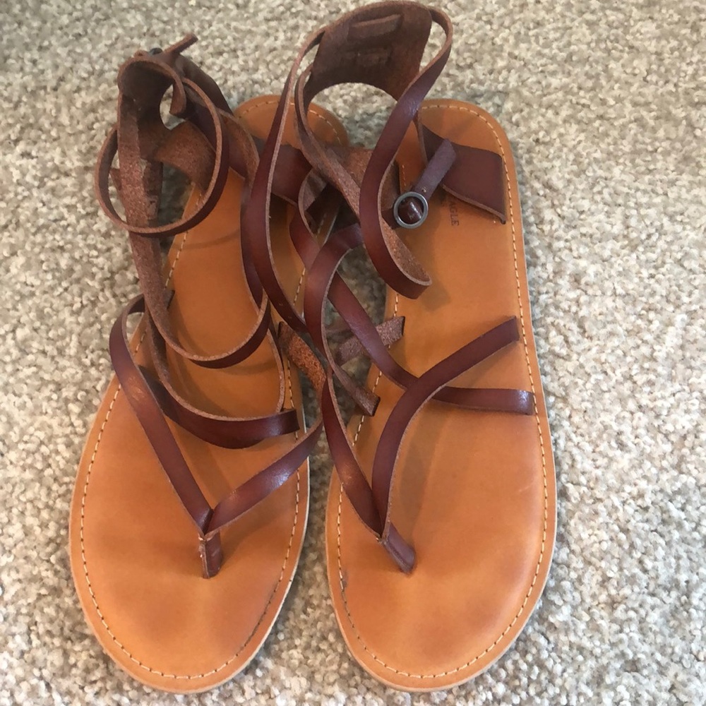 American Eagle Sandals